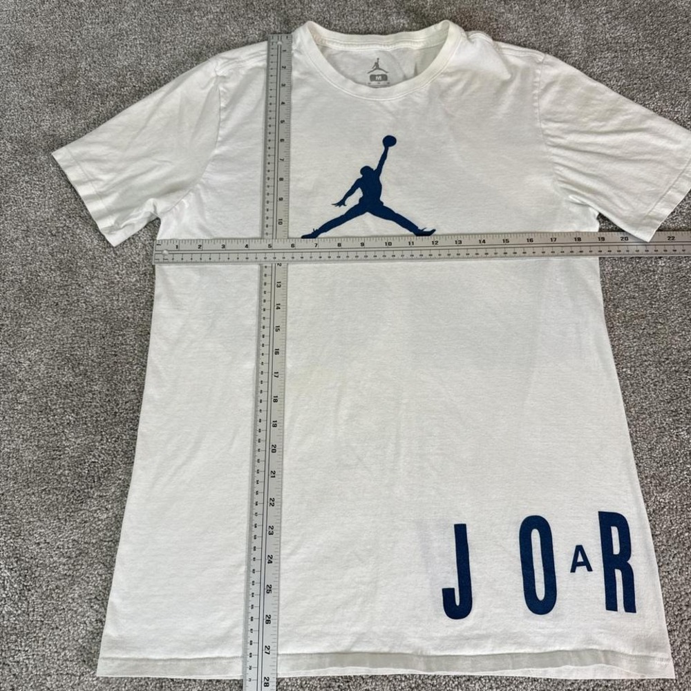 Vintage Nike Jordan T-Shirt Wraparound Print Size Small Rare Retro Jumpman Tee - Picture 2 of 8